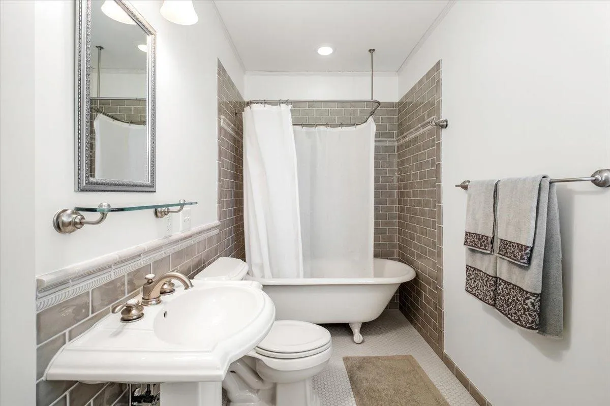 Photo 68 of 633 Fairmount Avenue