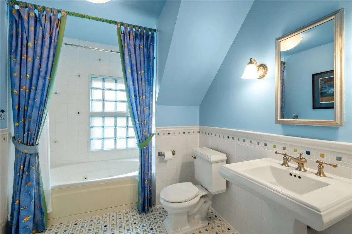 Photo 81 of 633 Fairmount Avenue