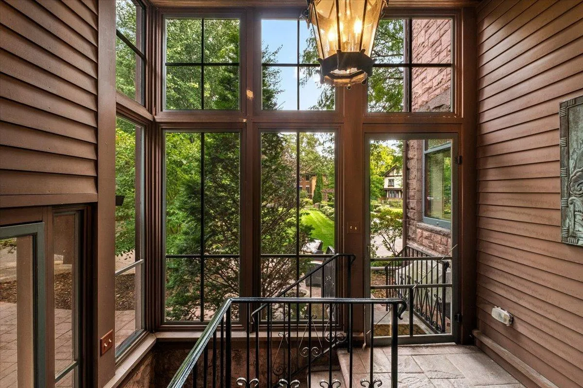 Photo 92 of 633 Fairmount Avenue