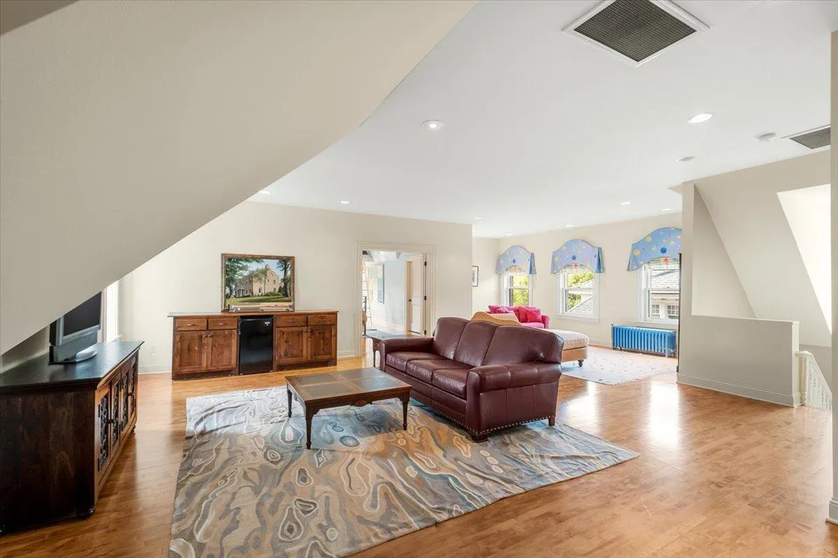 Photo 71 of 633 Fairmount Avenue