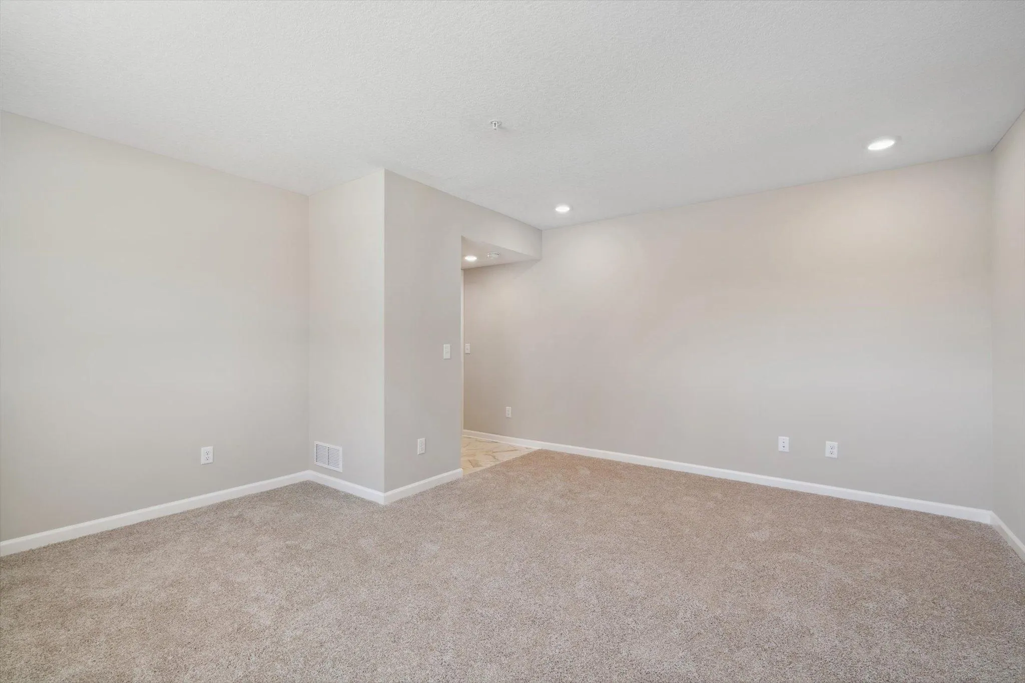 Photo 15 of 10364 Birchwood Circle