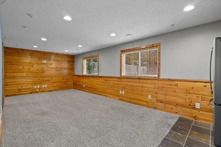 Photo 16 of 23611 Flora Nw Court