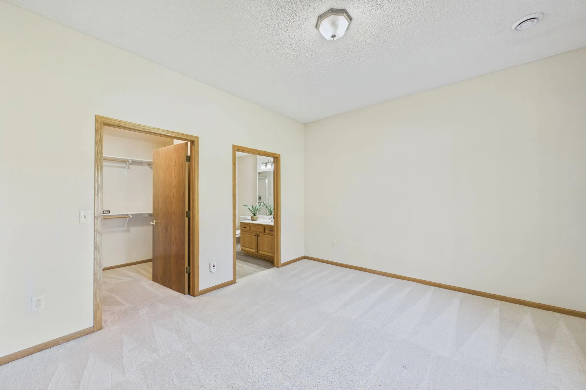 Photo 12 of 7794 Palisades Ne Avenue