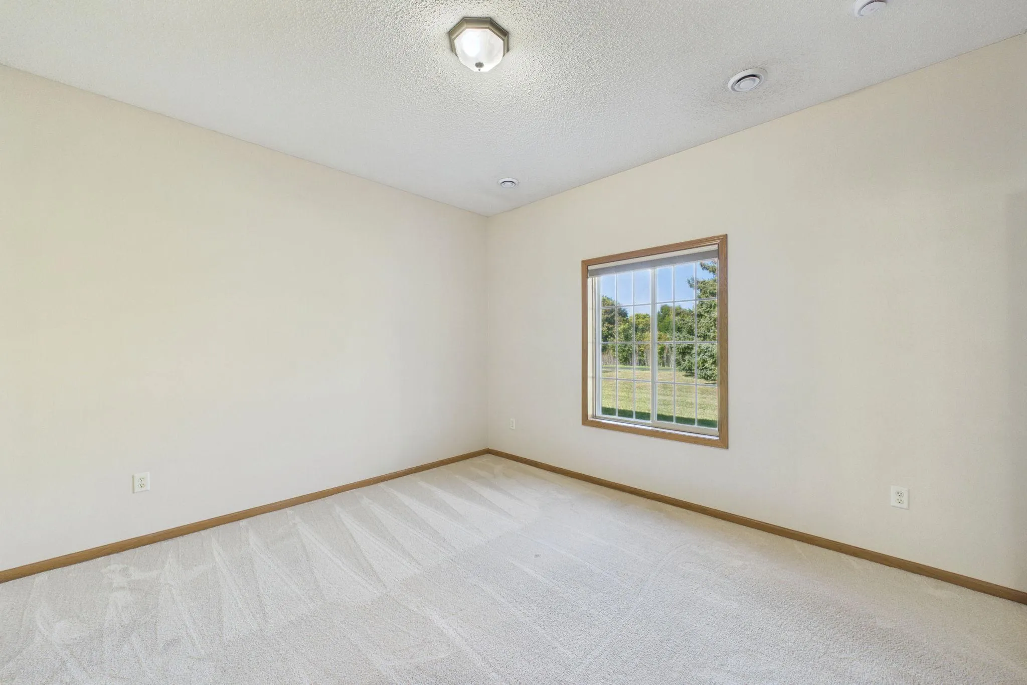 Photo 11 of 7794 Palisades Ne Avenue