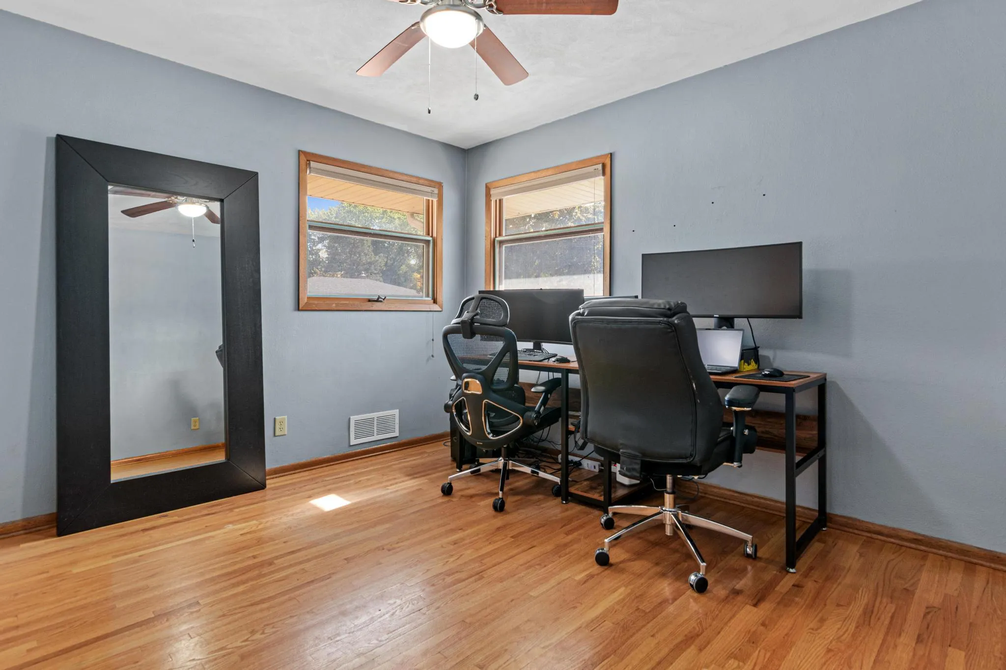 Photo 14 of 2949 Northview Street