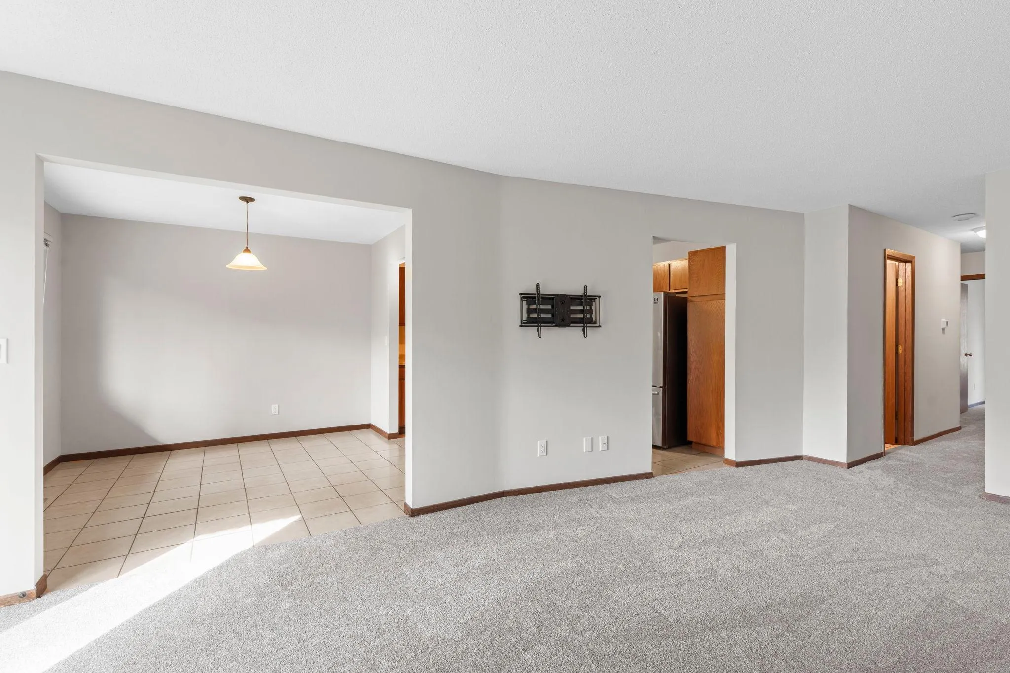 Photo 7 of 5137 Balmoral Lane