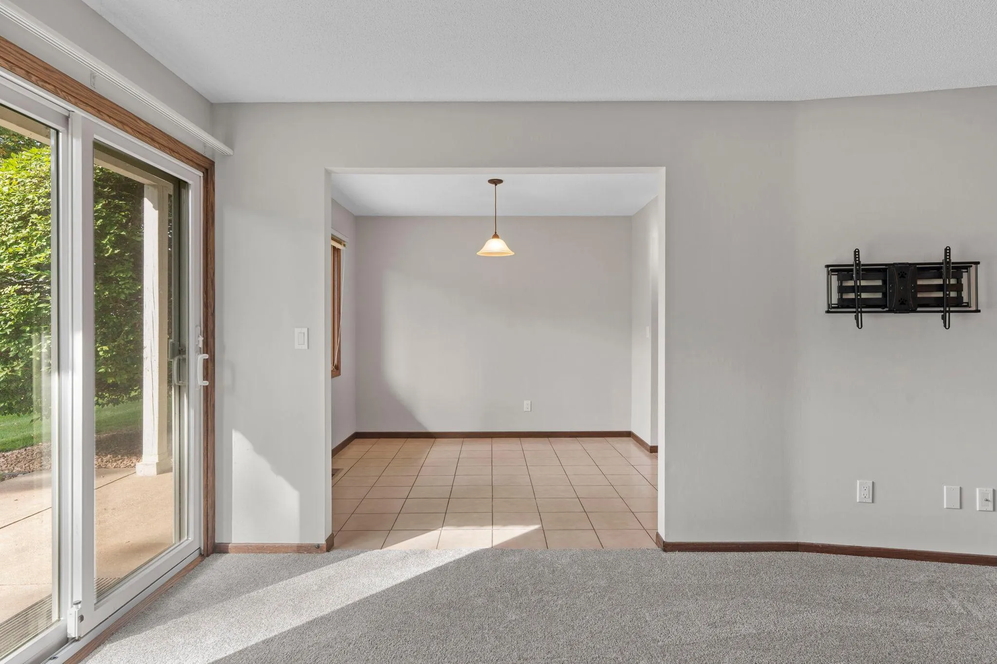 Photo 8 of 5137 Balmoral Lane