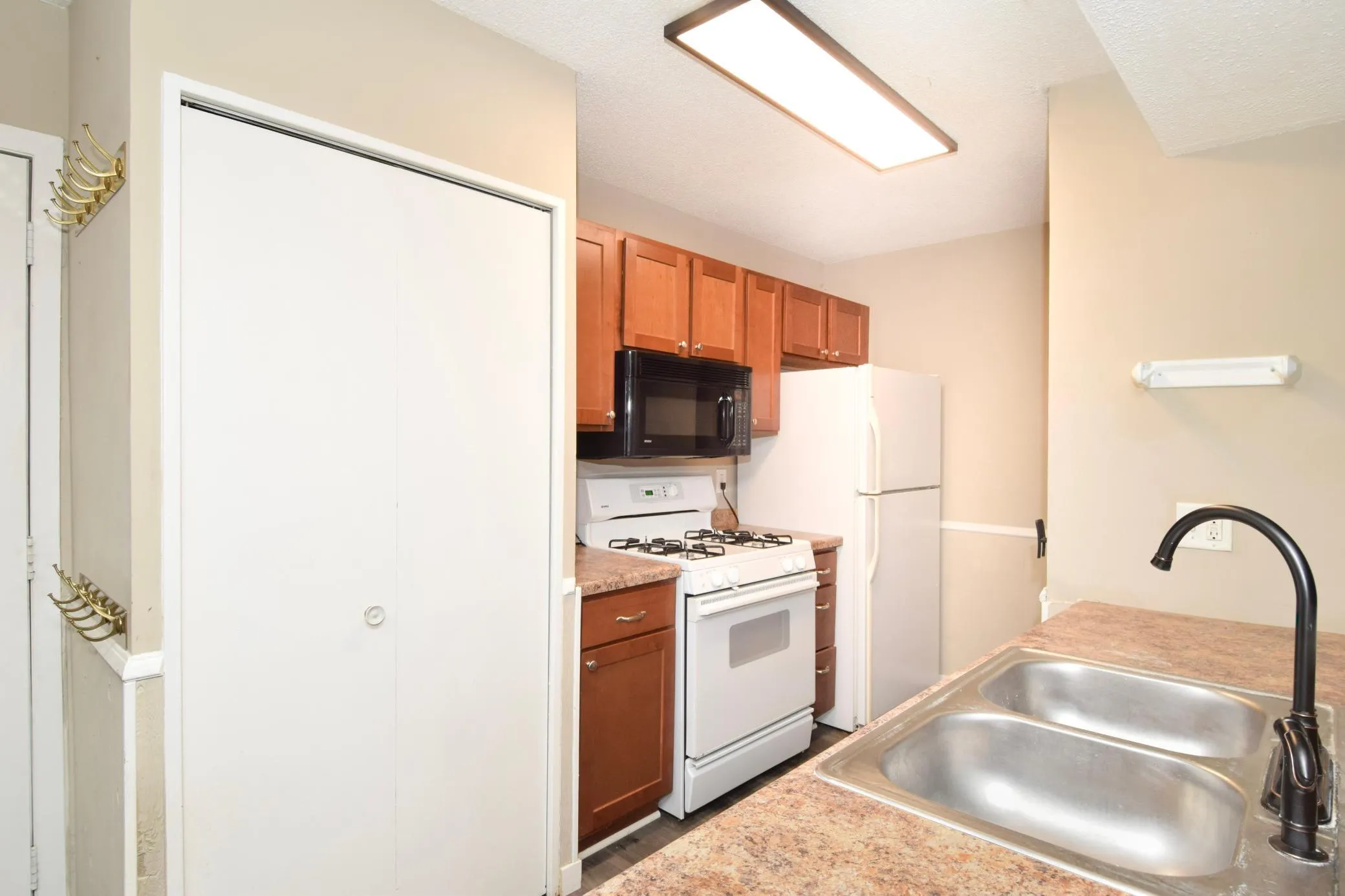 Photo 4 of 6410 83rd N Court