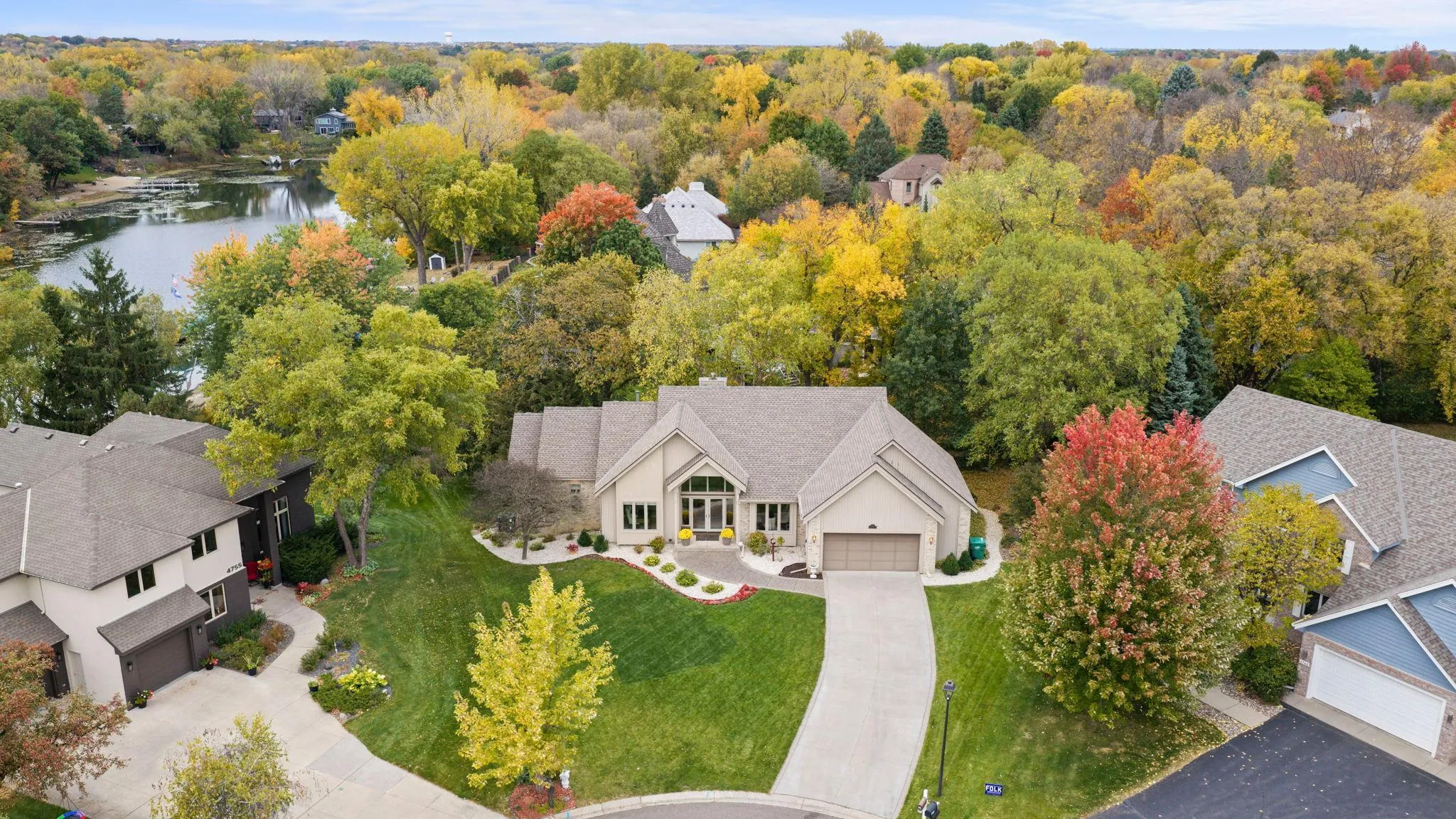 Photo 4 of 4750 Goldenrod N Lane