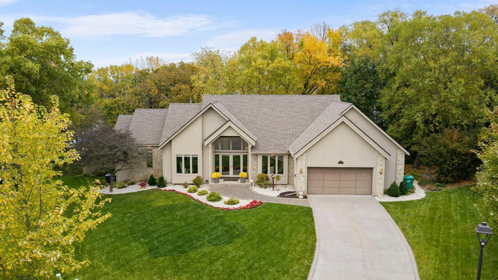Photo 5 of 4750 Goldenrod N Lane
