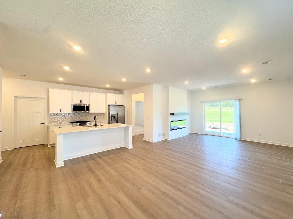 Photo 4 of 750 Vista Court