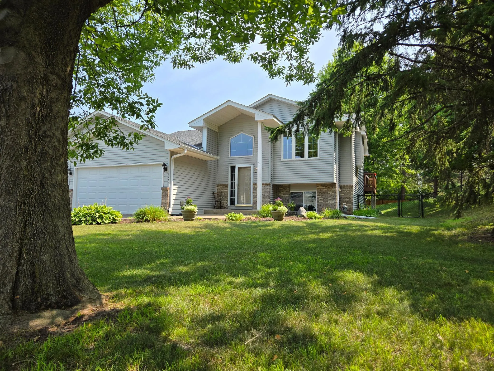 Photo 4 of 7600 Palomino Lane