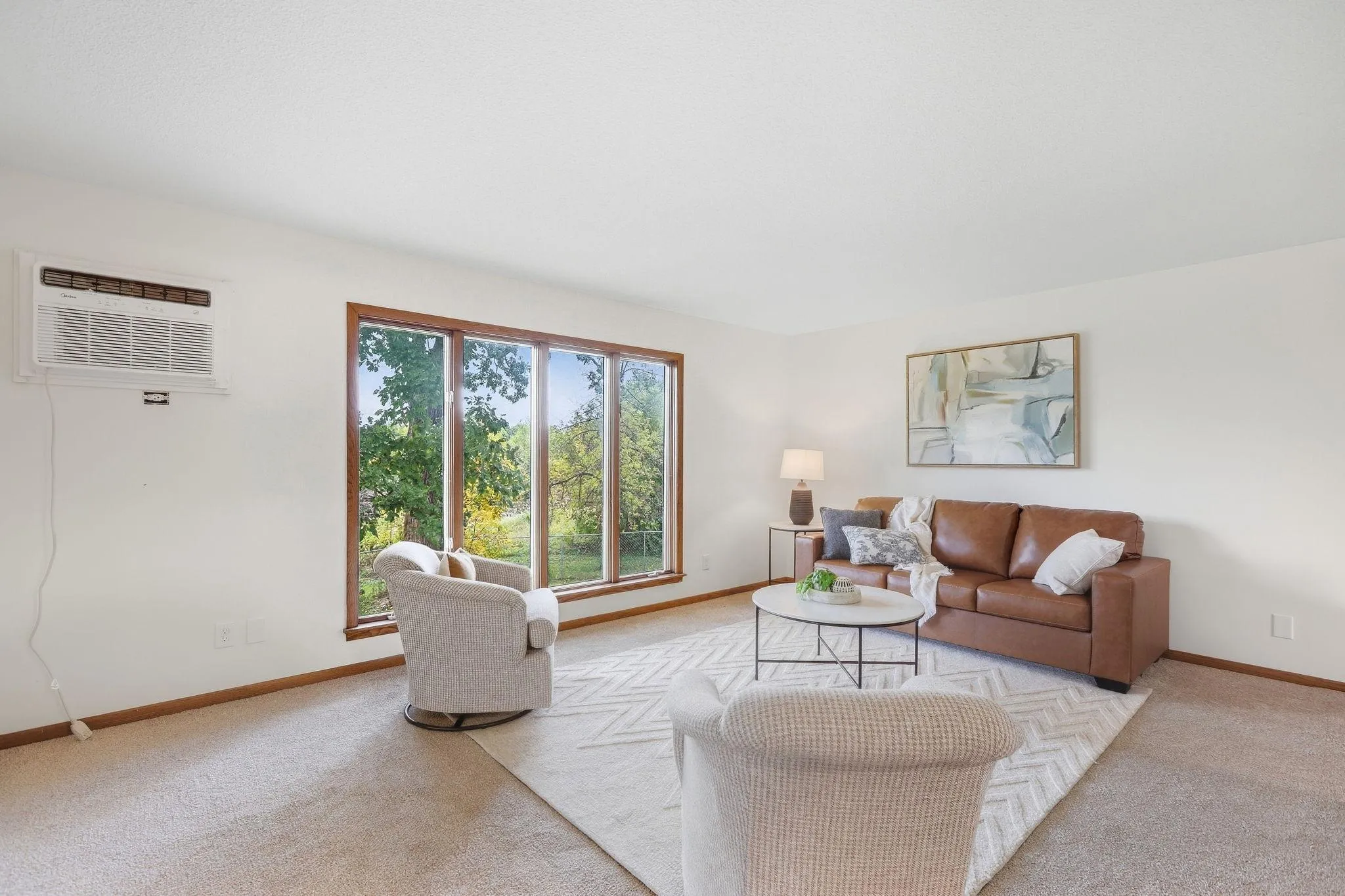 Photo 2 of 10225 Jersey Avenue