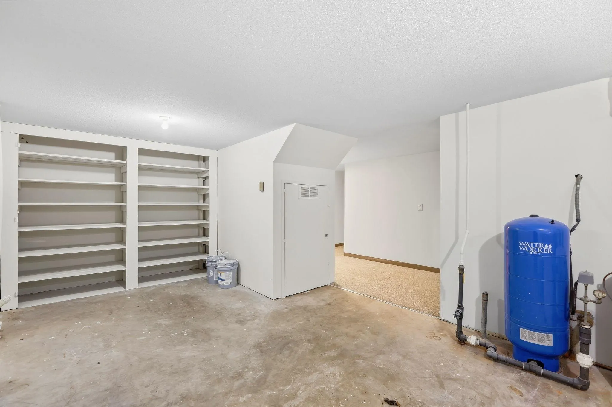 Photo 31 of 10225 Jersey Avenue