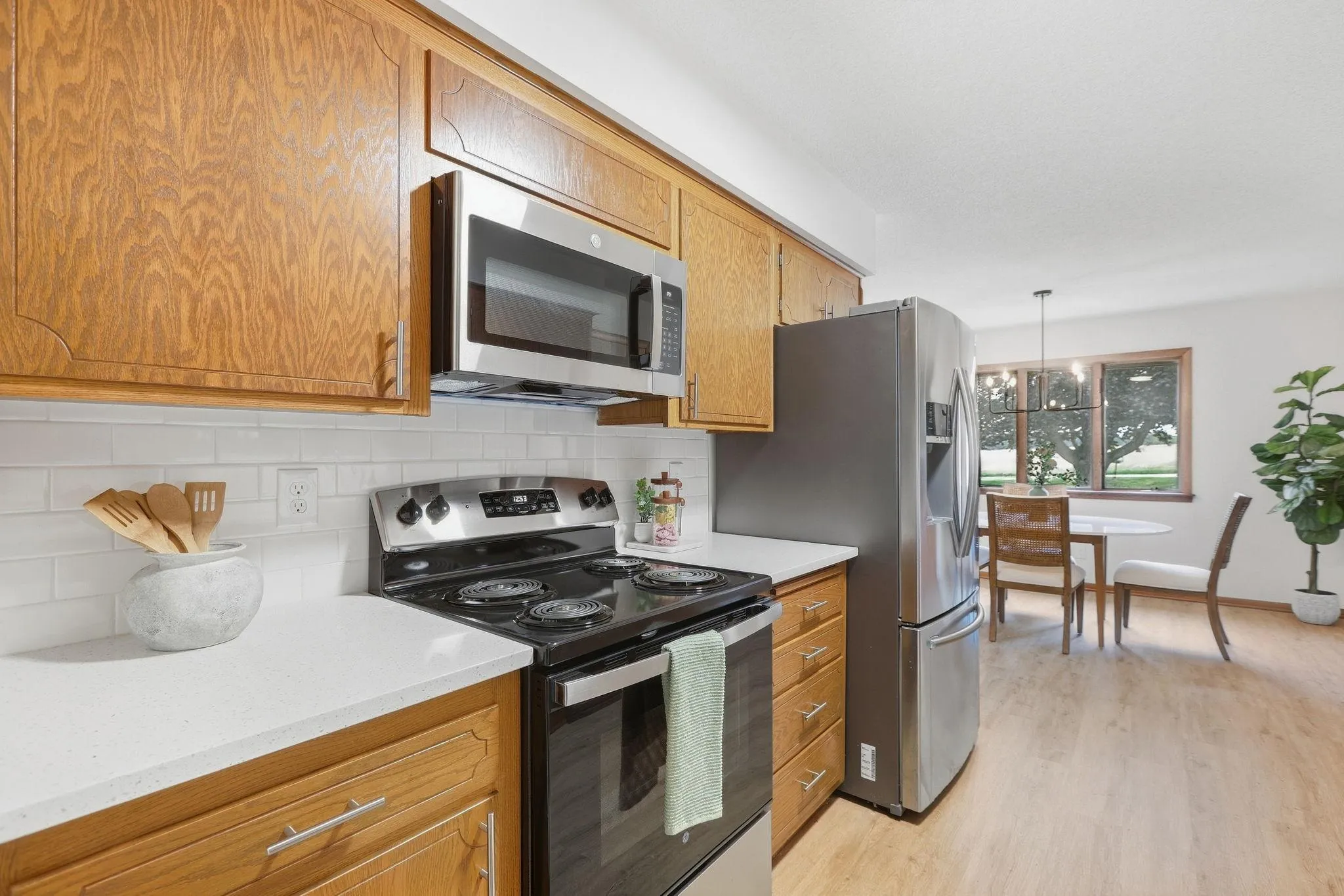 Photo 11 of 10225 Jersey Avenue
