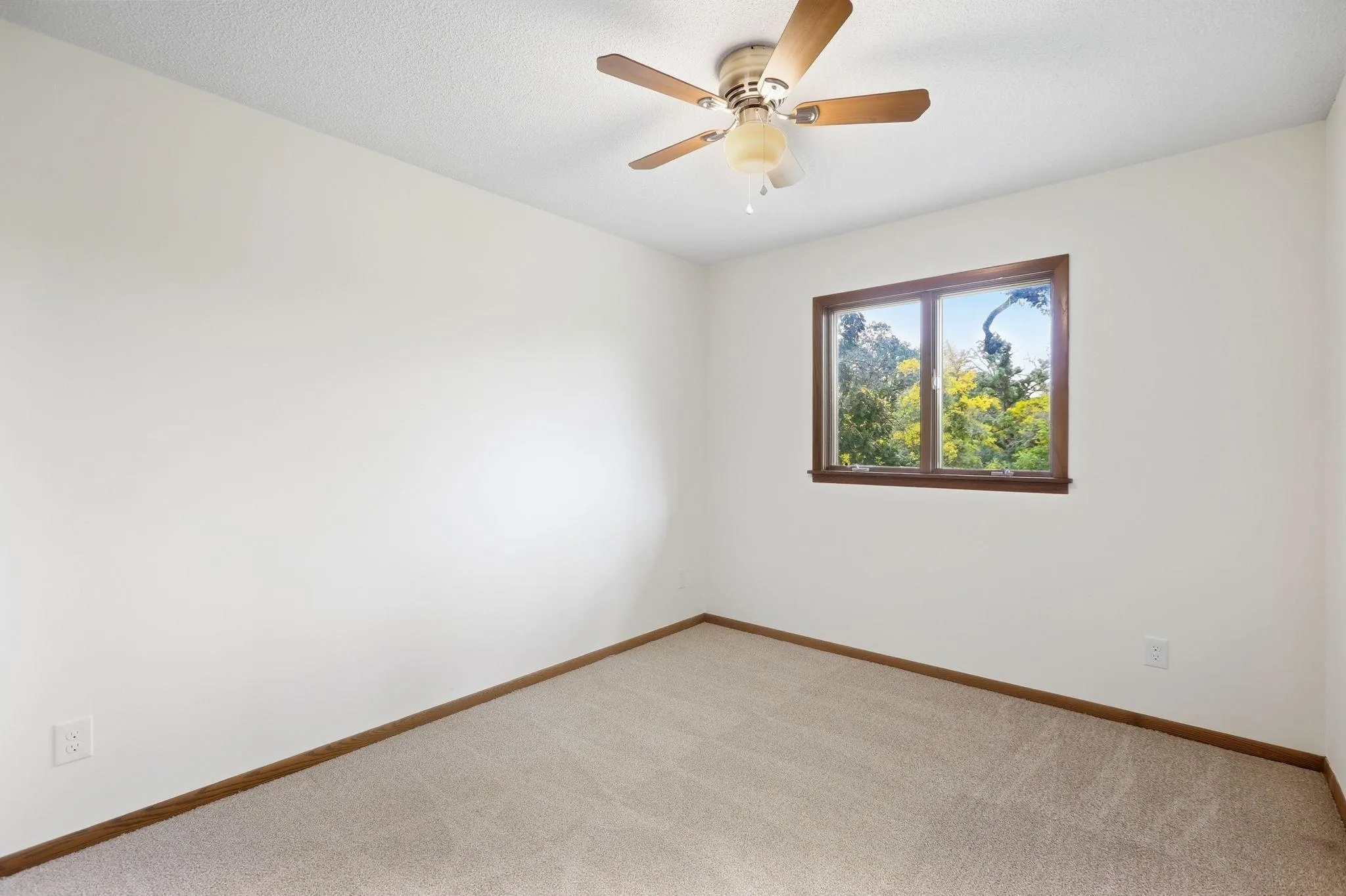 Photo 21 of 10225 Jersey Avenue