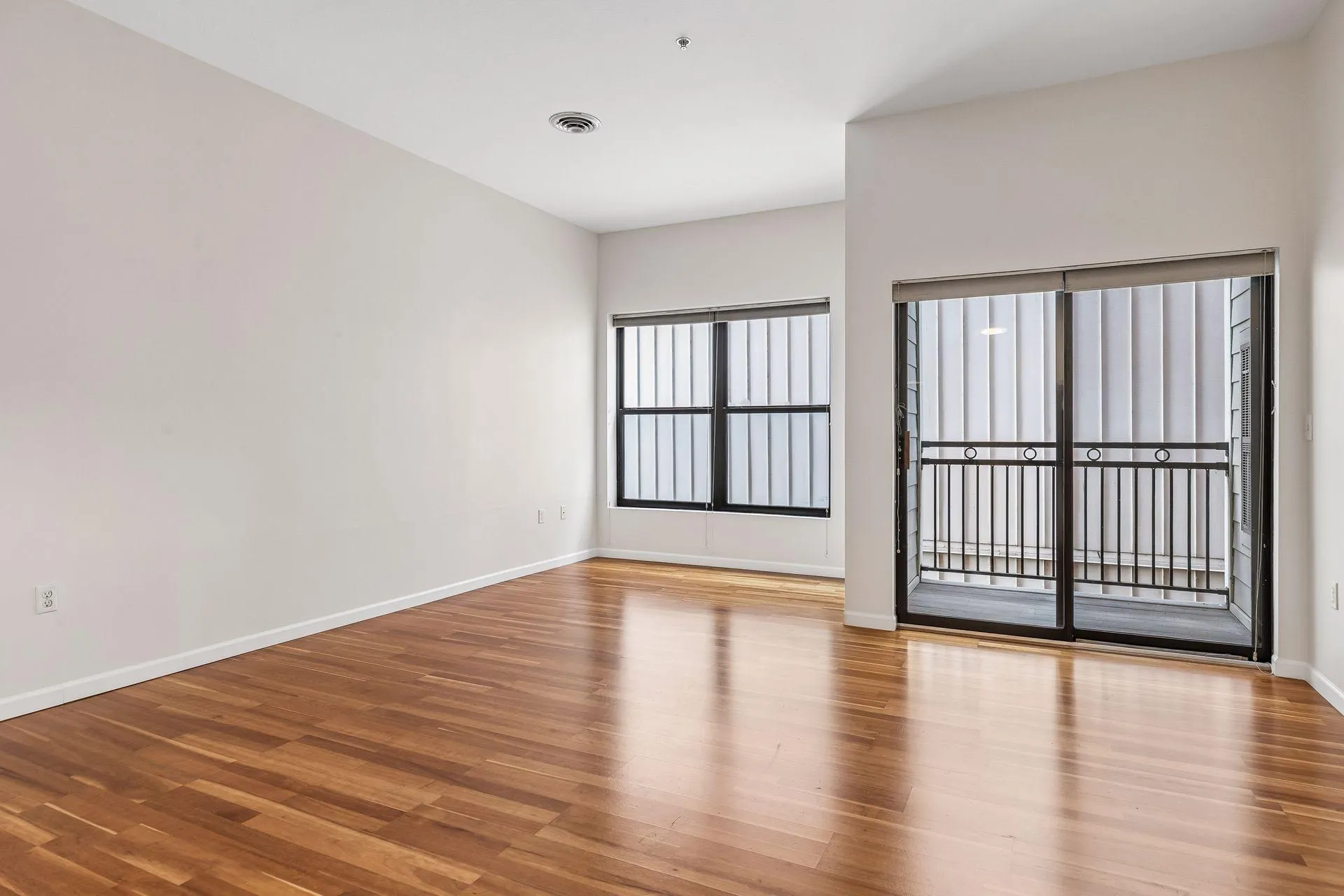 Photo 7 of 270 4th E Street Unit 307