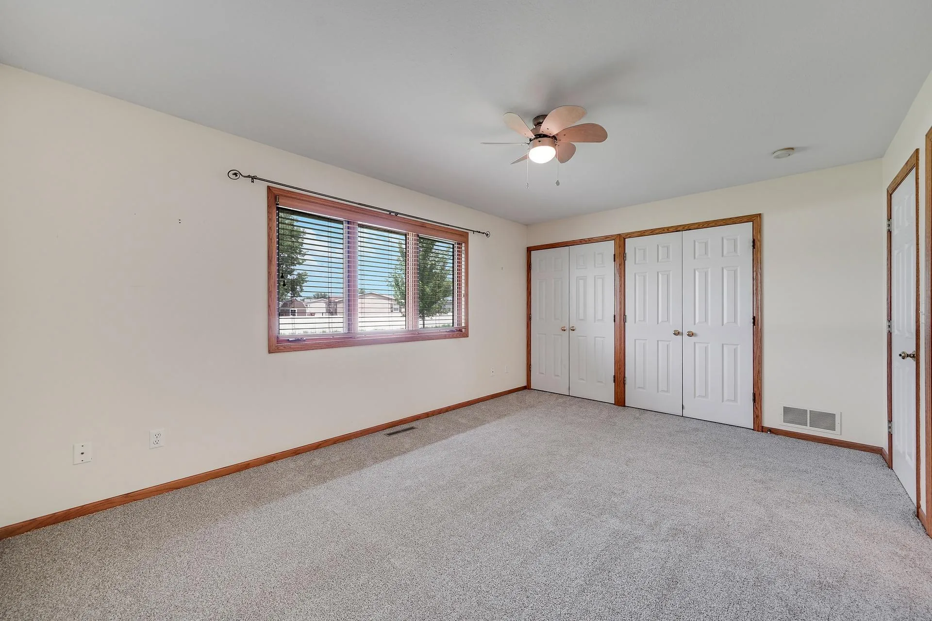 Photo 17 of 241 Tuttle Drive