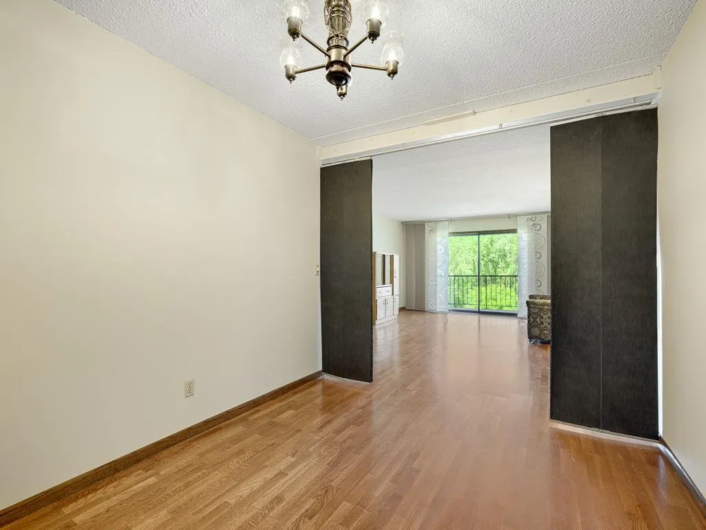 Photo 7 of 2455 Londin E Lane Unit 322