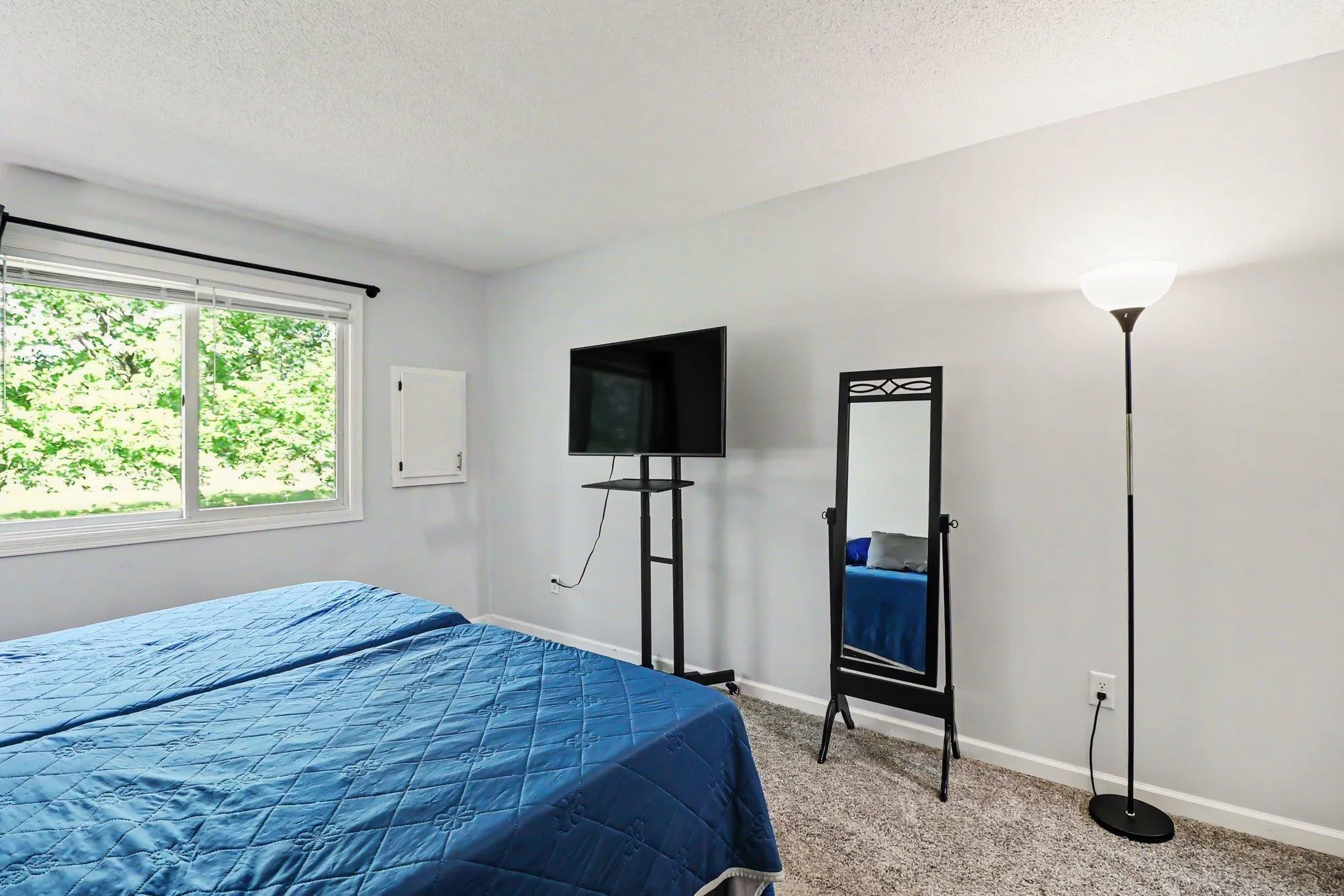 Photo 17 of 2227 Pinehurst Street
