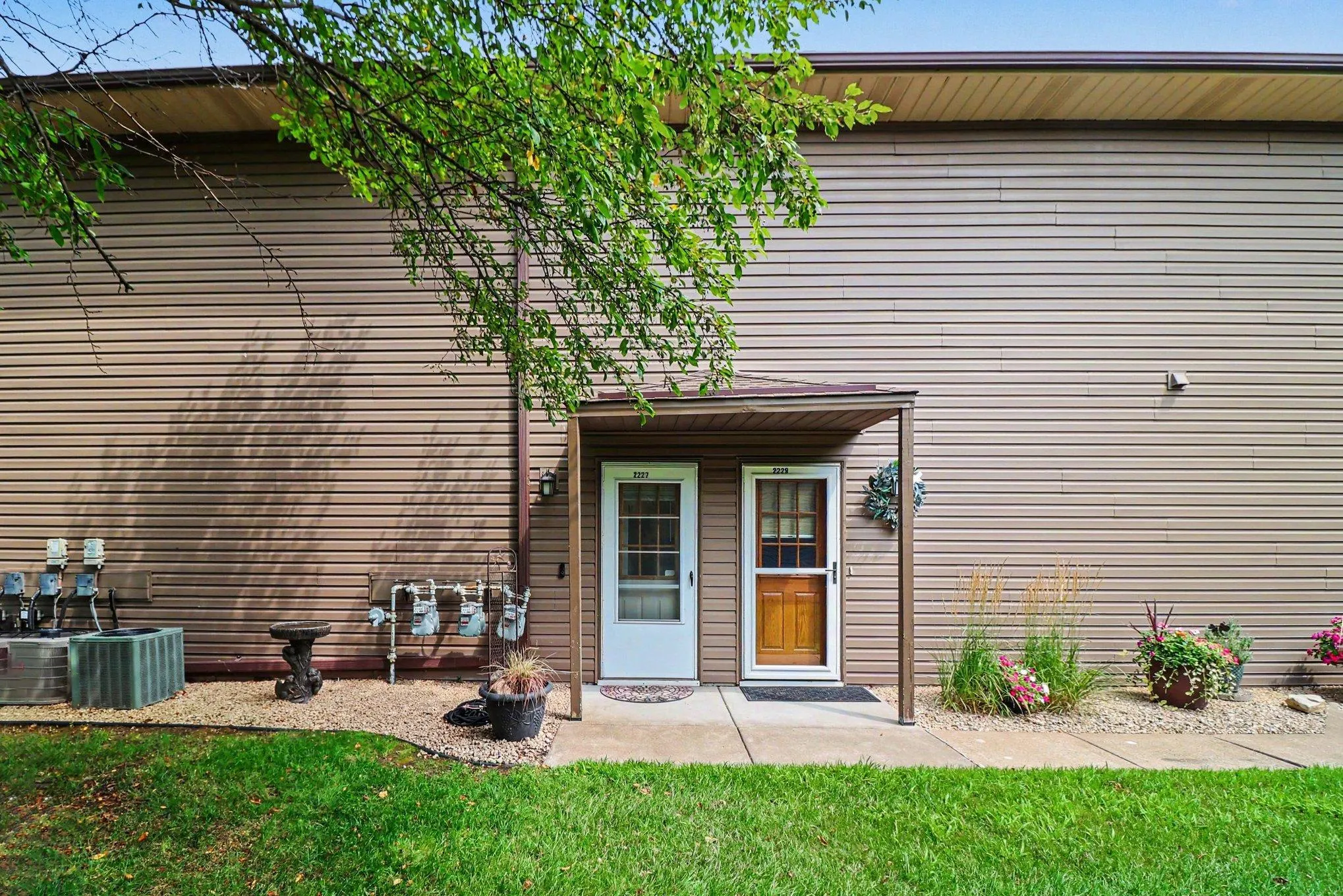 Photo 20 of 2227 Pinehurst Street