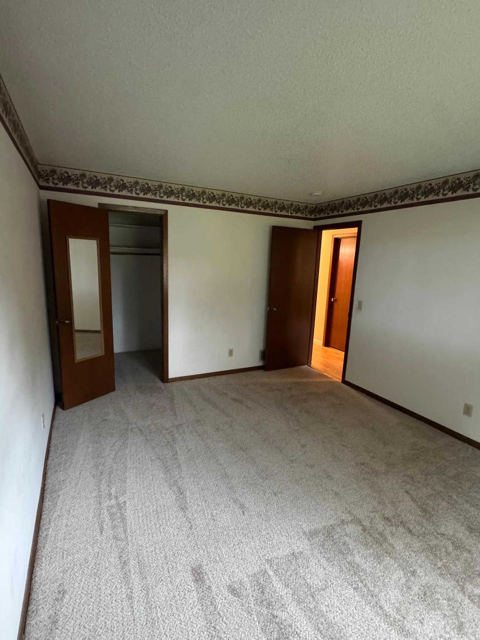 Photo 17 of 1890 Fox Ridge Drive Unit B