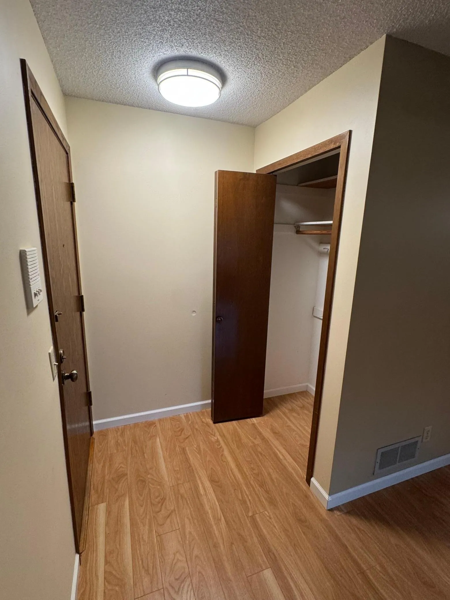 Photo 9 of 1890 Fox Ridge Drive Unit B