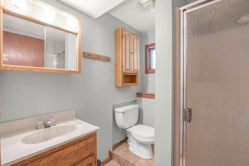 Photo 13 of 1808 W River Street