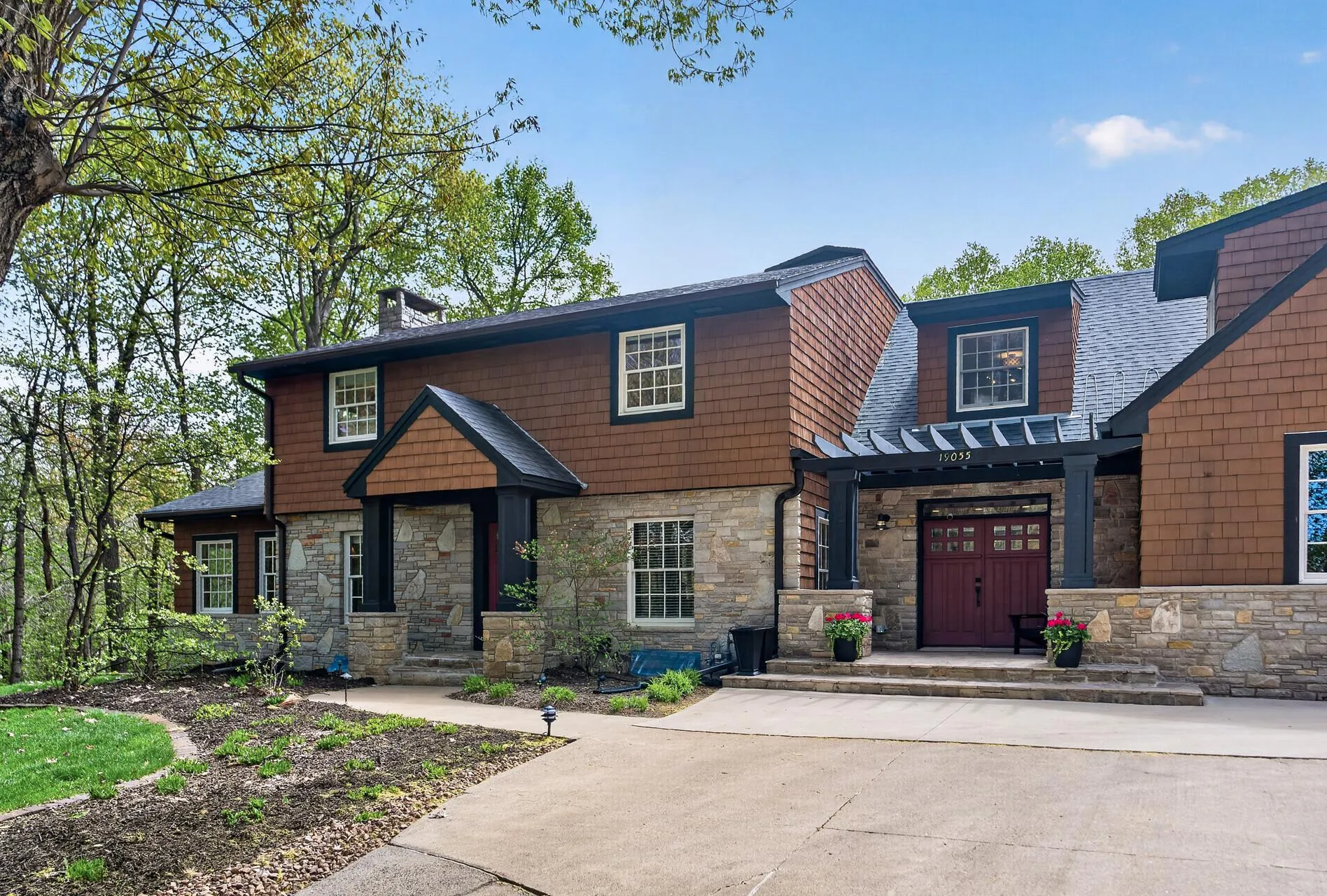 Photo 67 of 19055 Ridgewood Road