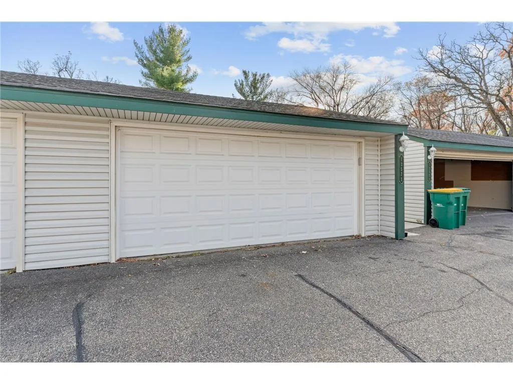 Photo 28 of 13573 Everton Avenue