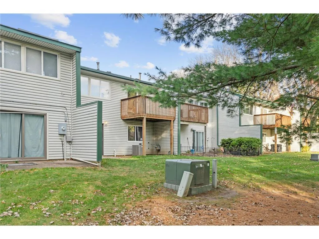Photo 24 of 13573 Everton Avenue