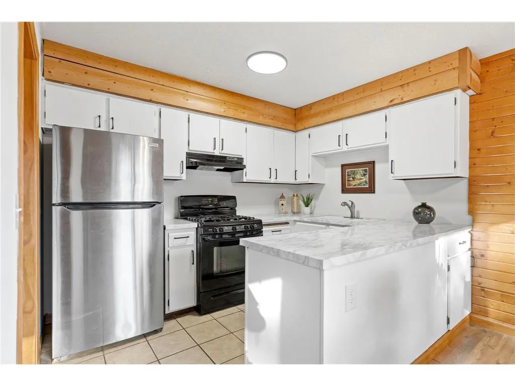 Photo 3 of 13573 Everton Avenue