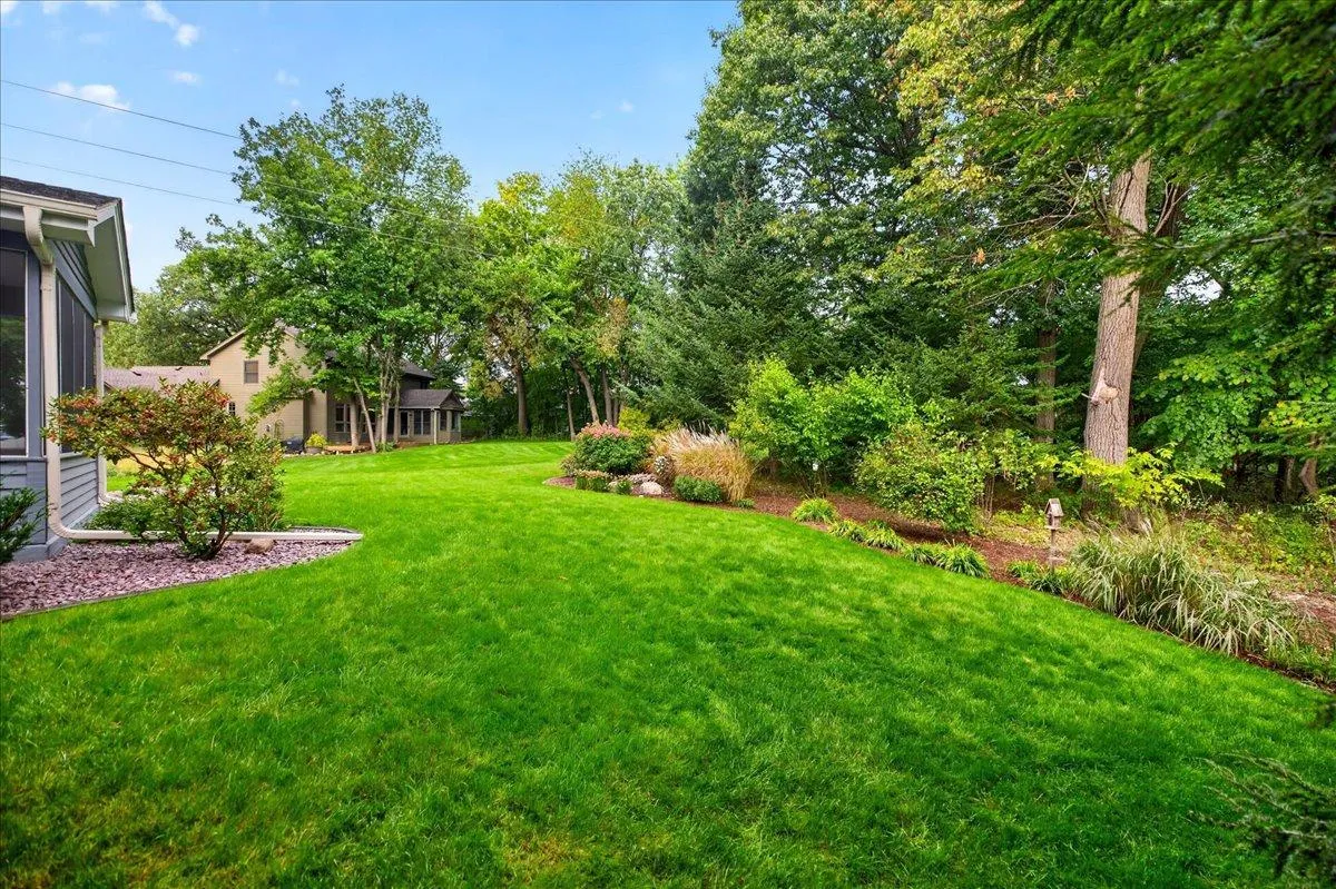 Photo 10 of 2398 Hunter Drive