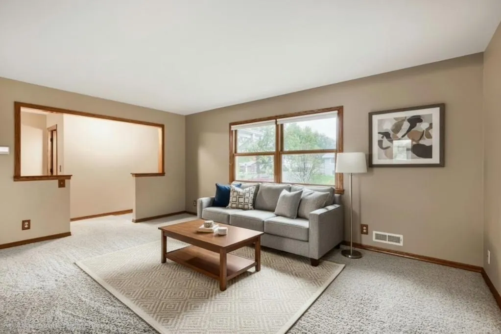 Photo 8 of 10440 Zion Nw Street