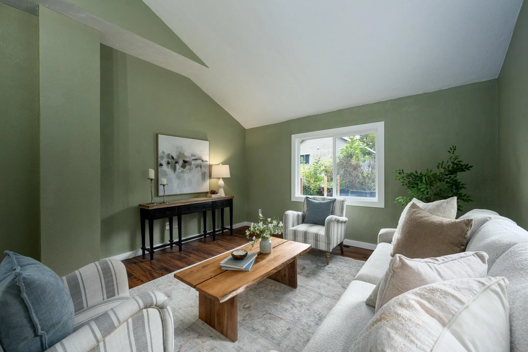 Photo 11 of 29860 Lofton Avenue