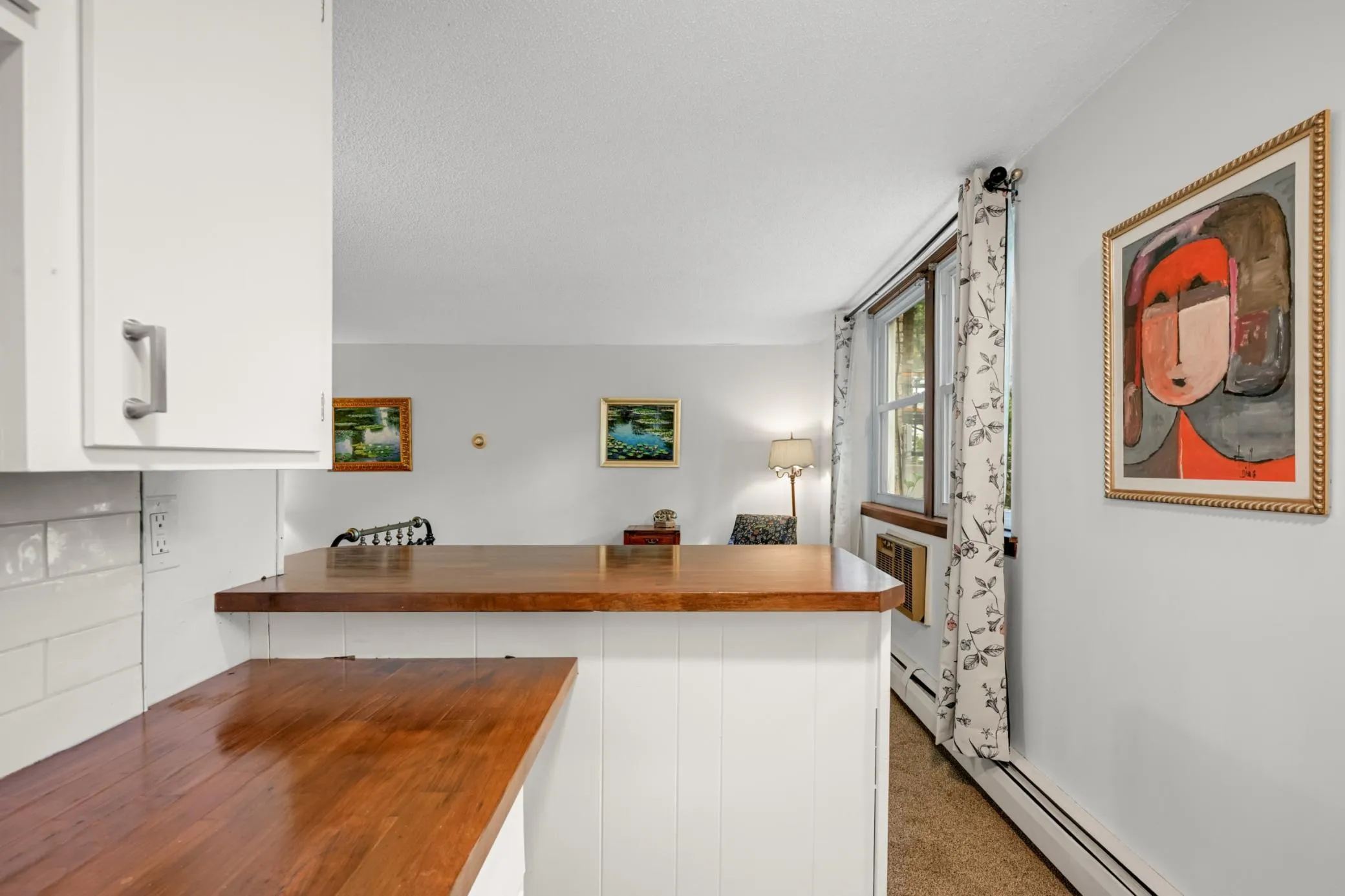 Photo 6 of 2536 Dupont S Avenue Unit 101