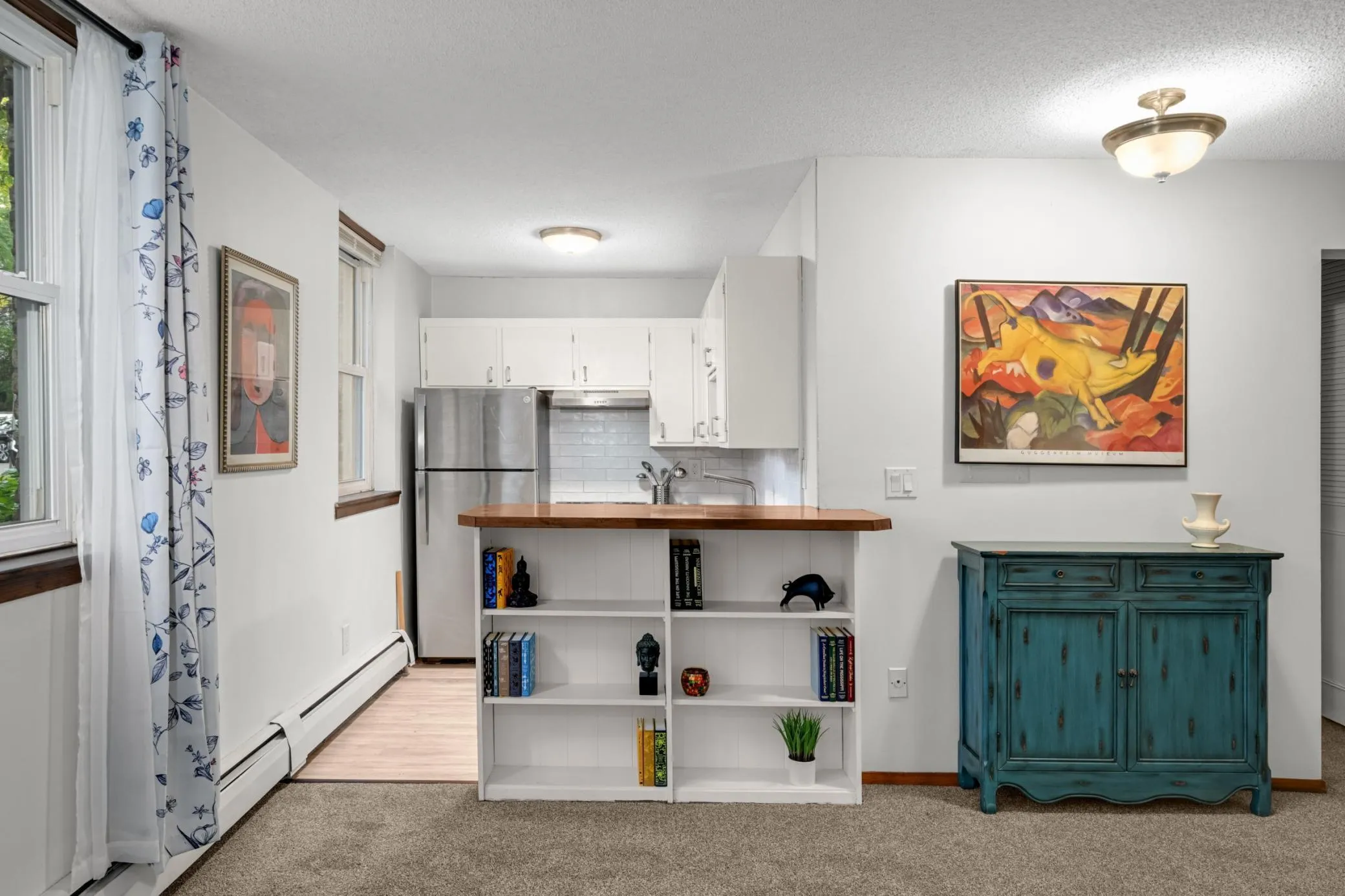 Photo 4 of 2536 Dupont S Avenue Unit 101