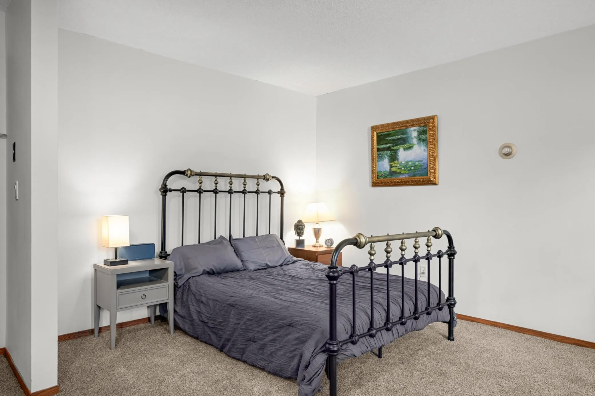 Photo 8 of 2536 Dupont S Avenue Unit 101