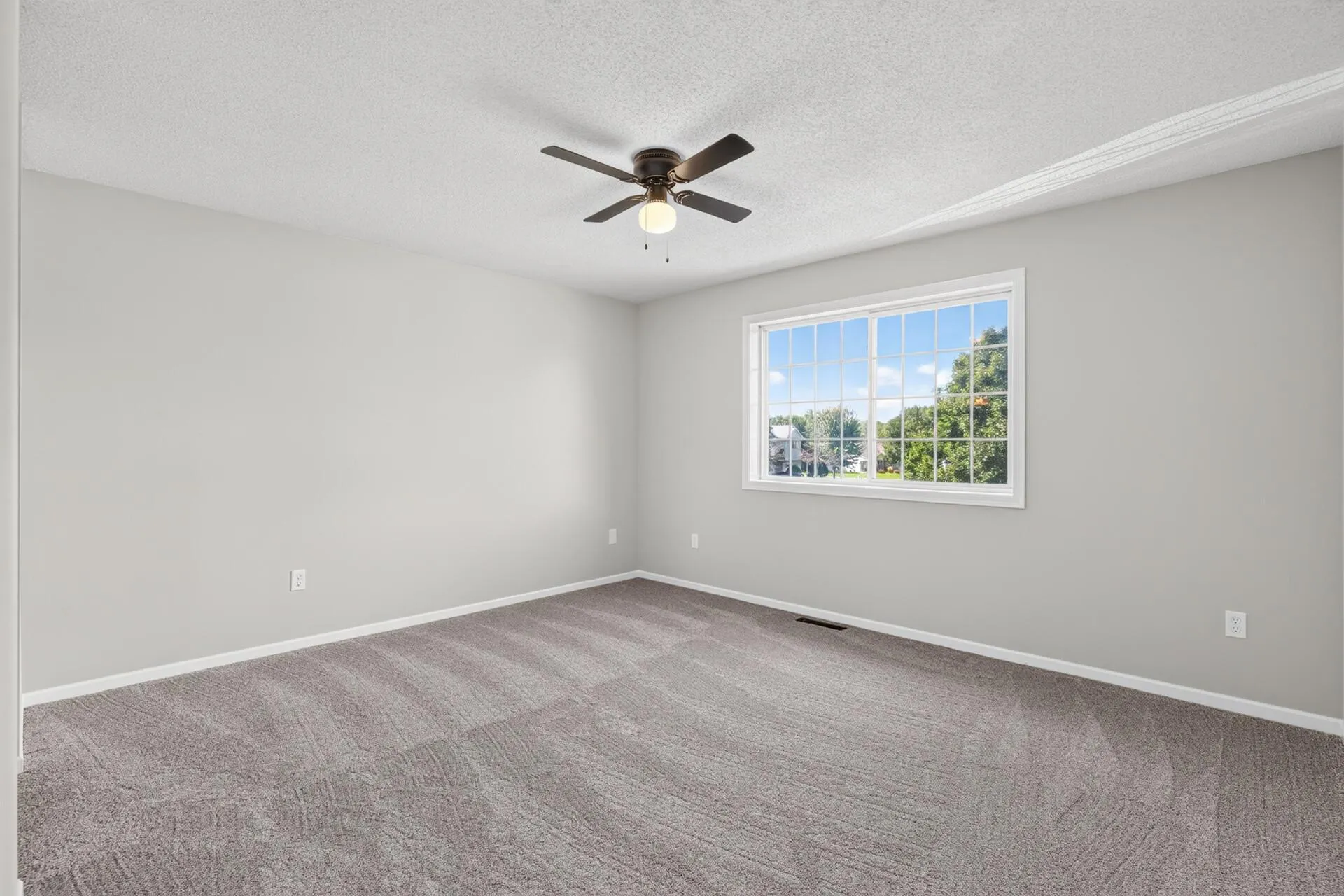 Photo 18 of 22413 Evergreen Circle