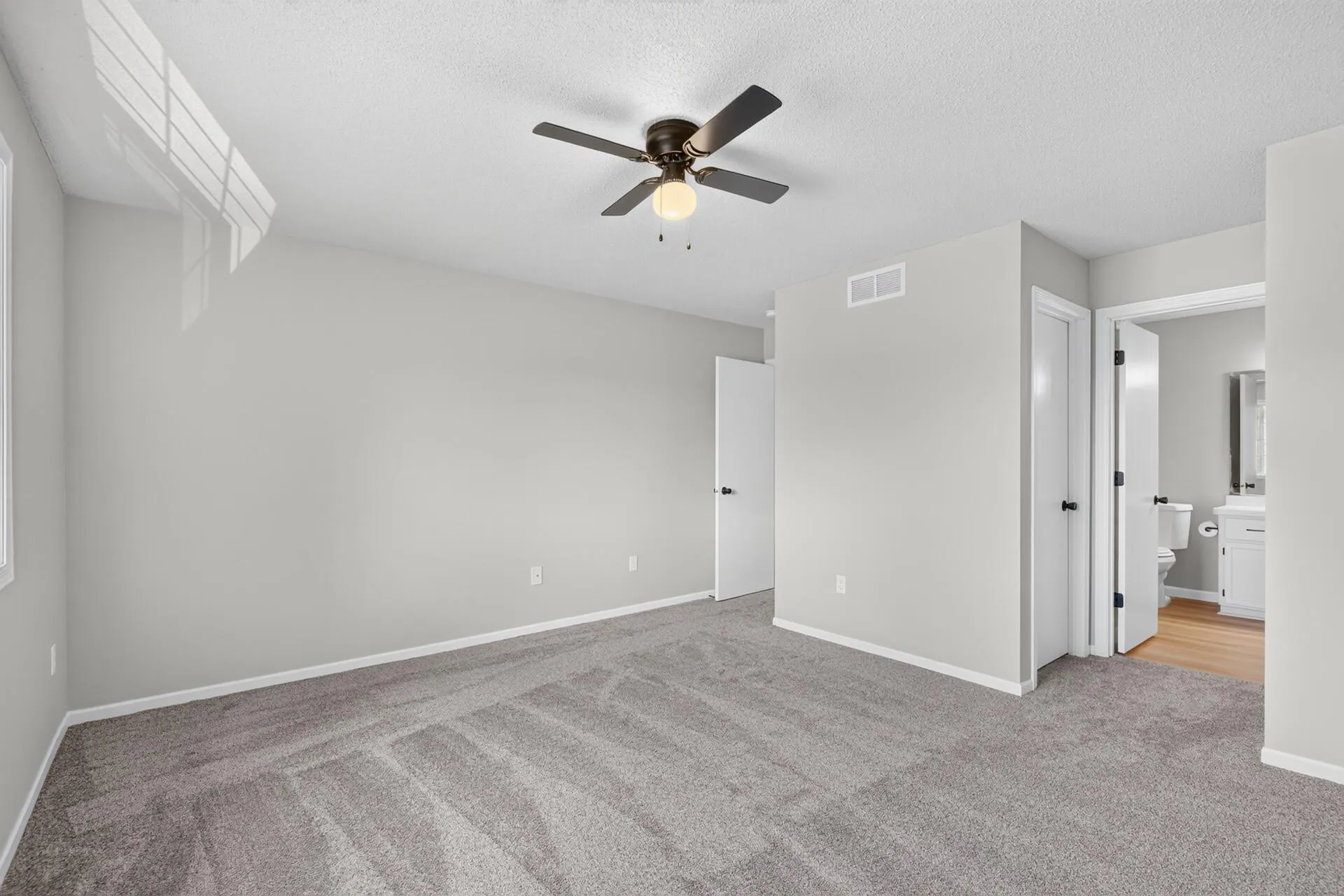 Photo 17 of 22413 Evergreen Circle