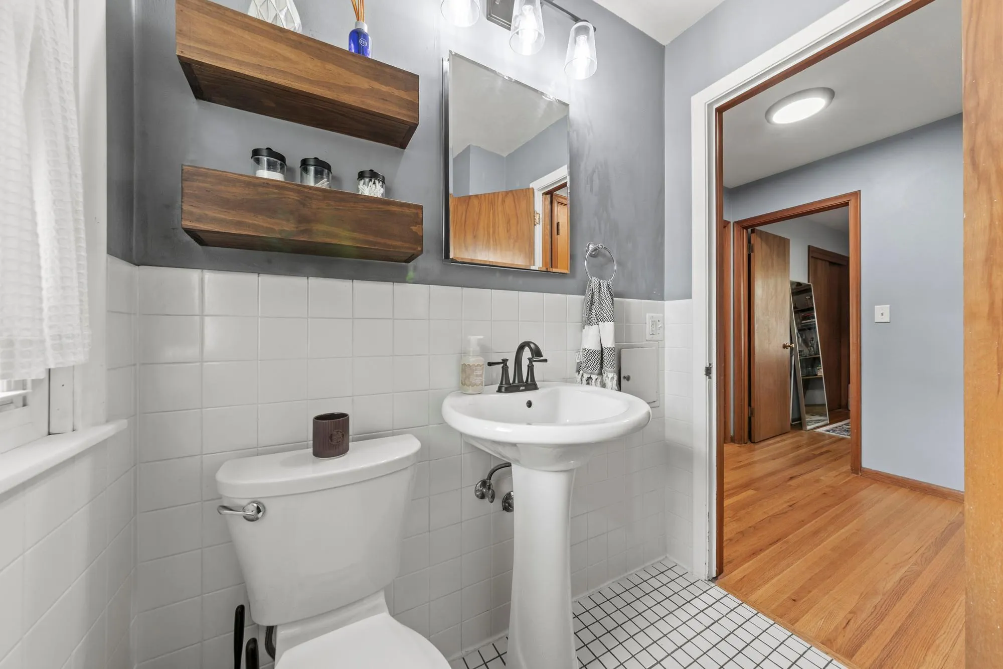 Photo 19 of 4625 Oxborough Lane