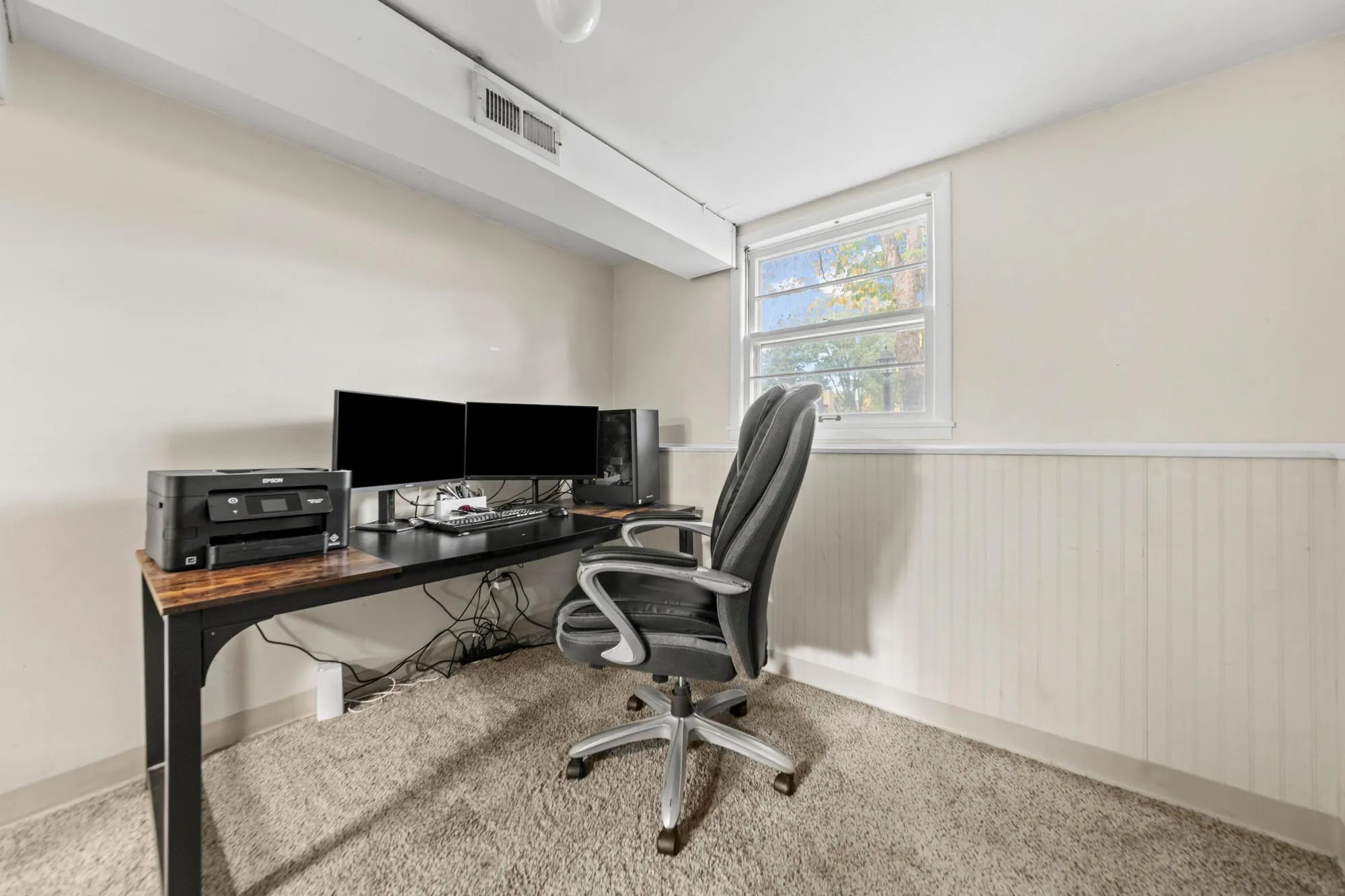 Photo 32 of 4625 Oxborough Lane