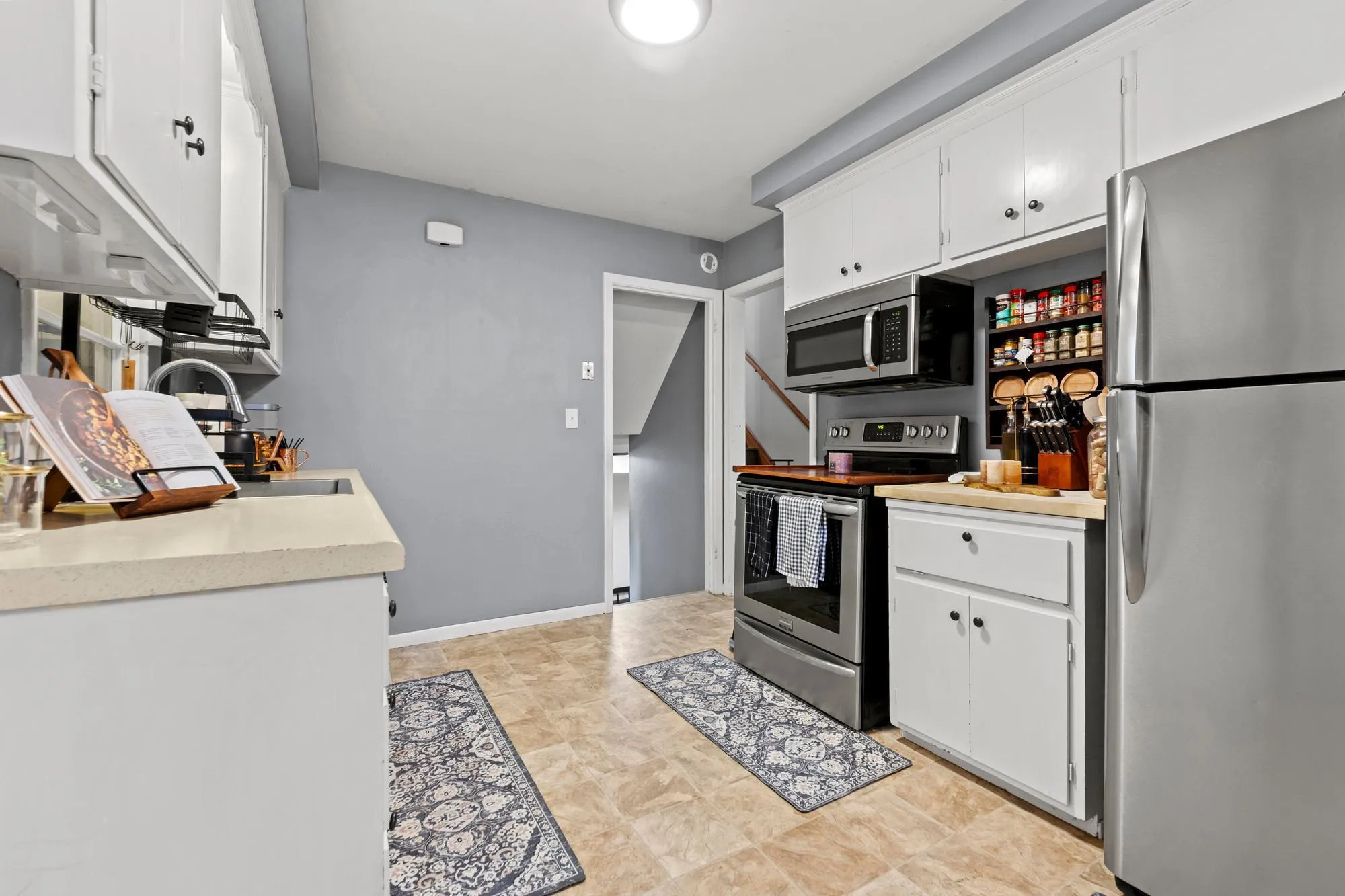 Photo 9 of 4625 Oxborough Lane