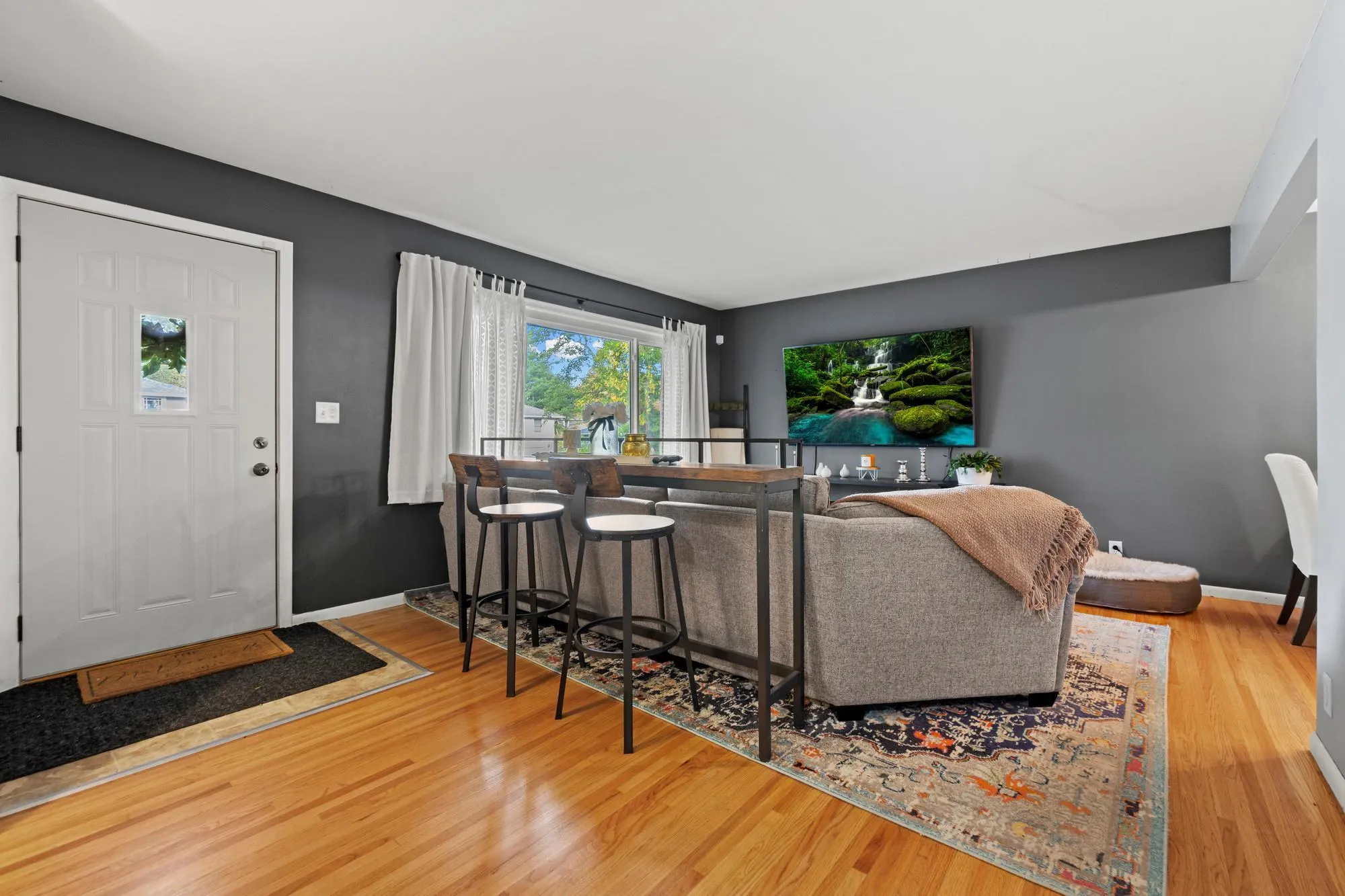 Photo 5 of 4625 Oxborough Lane