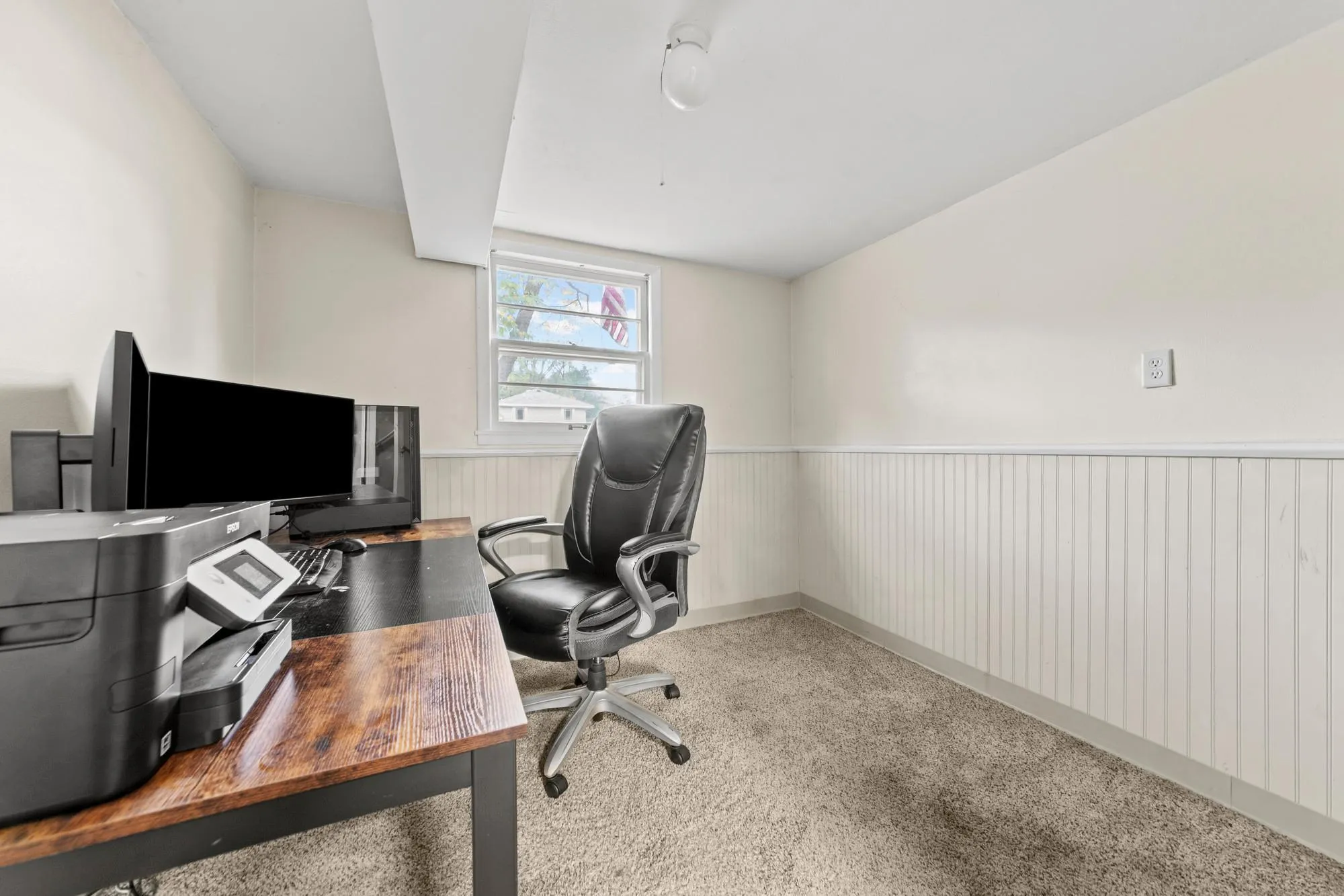 Photo 31 of 4625 Oxborough Lane