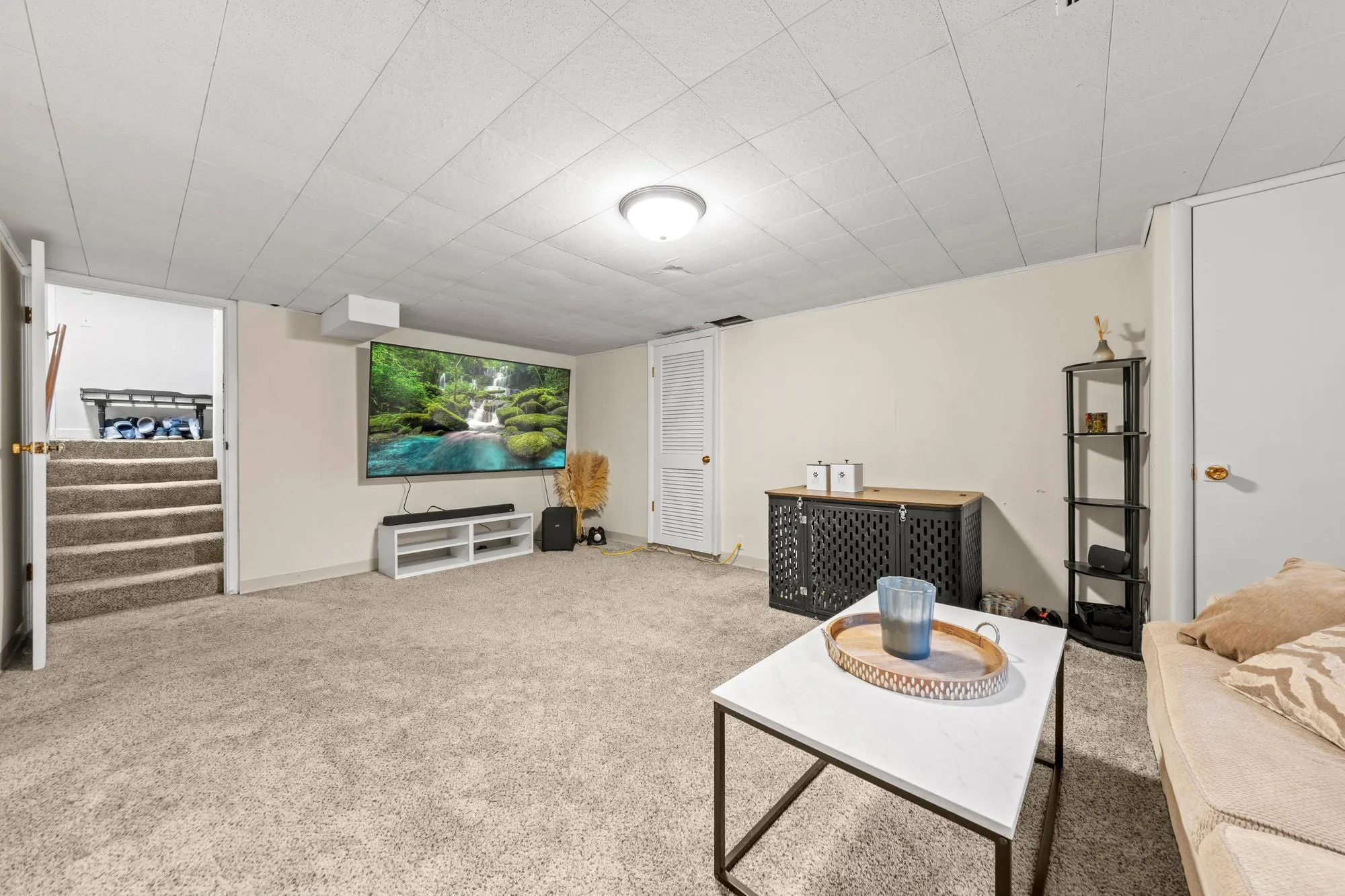 Photo 33 of 4625 Oxborough Lane