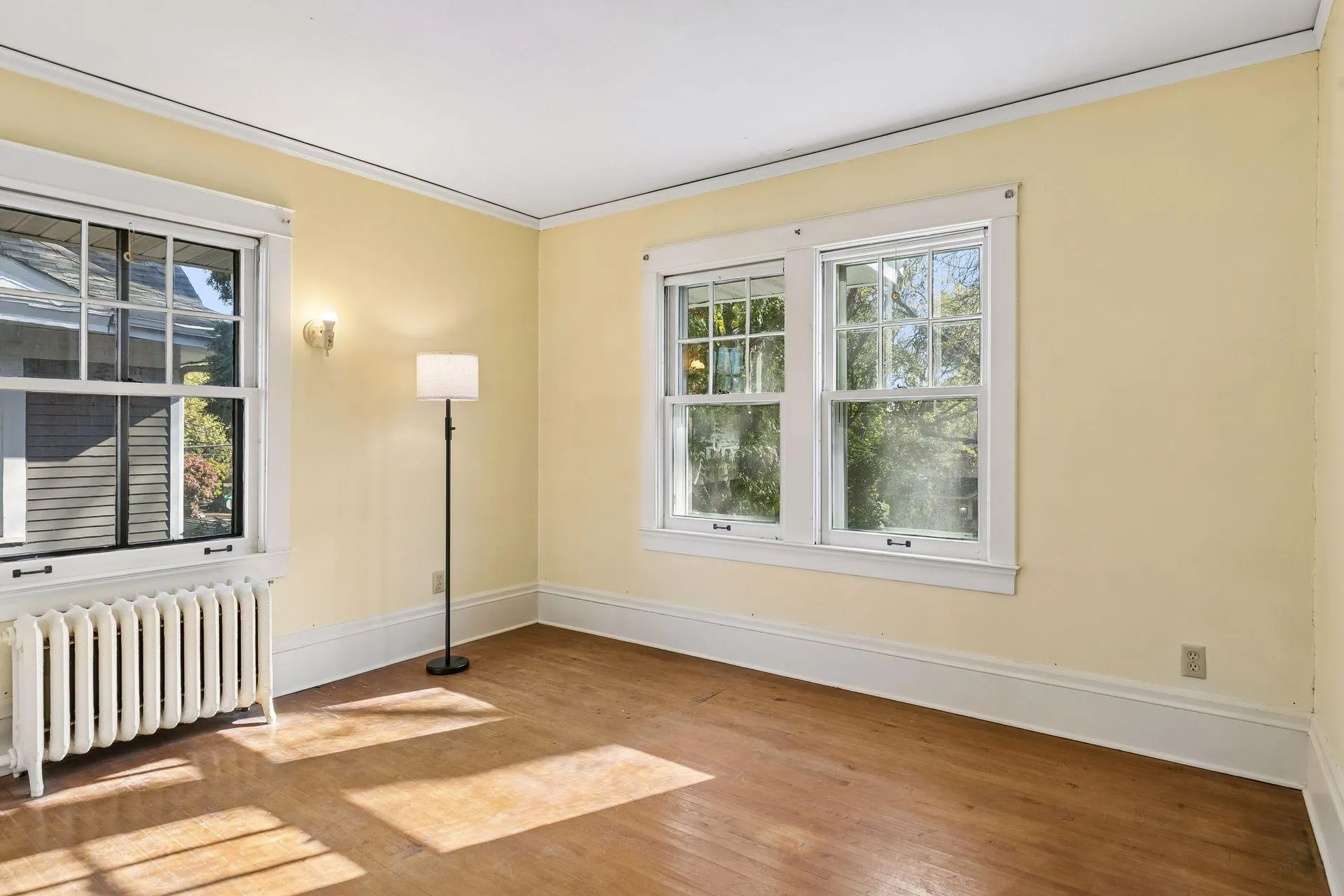 Photo 21 of 2073 Carroll Avenue