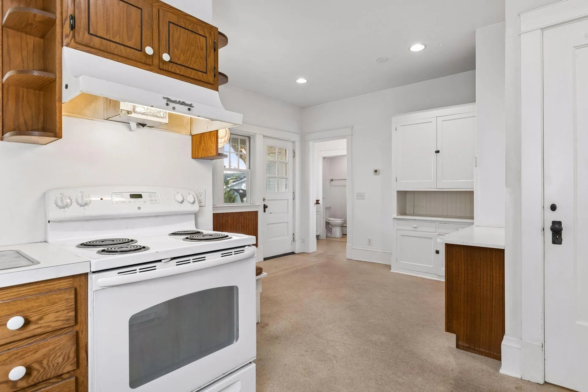 Photo 13 of 2073 Carroll Avenue