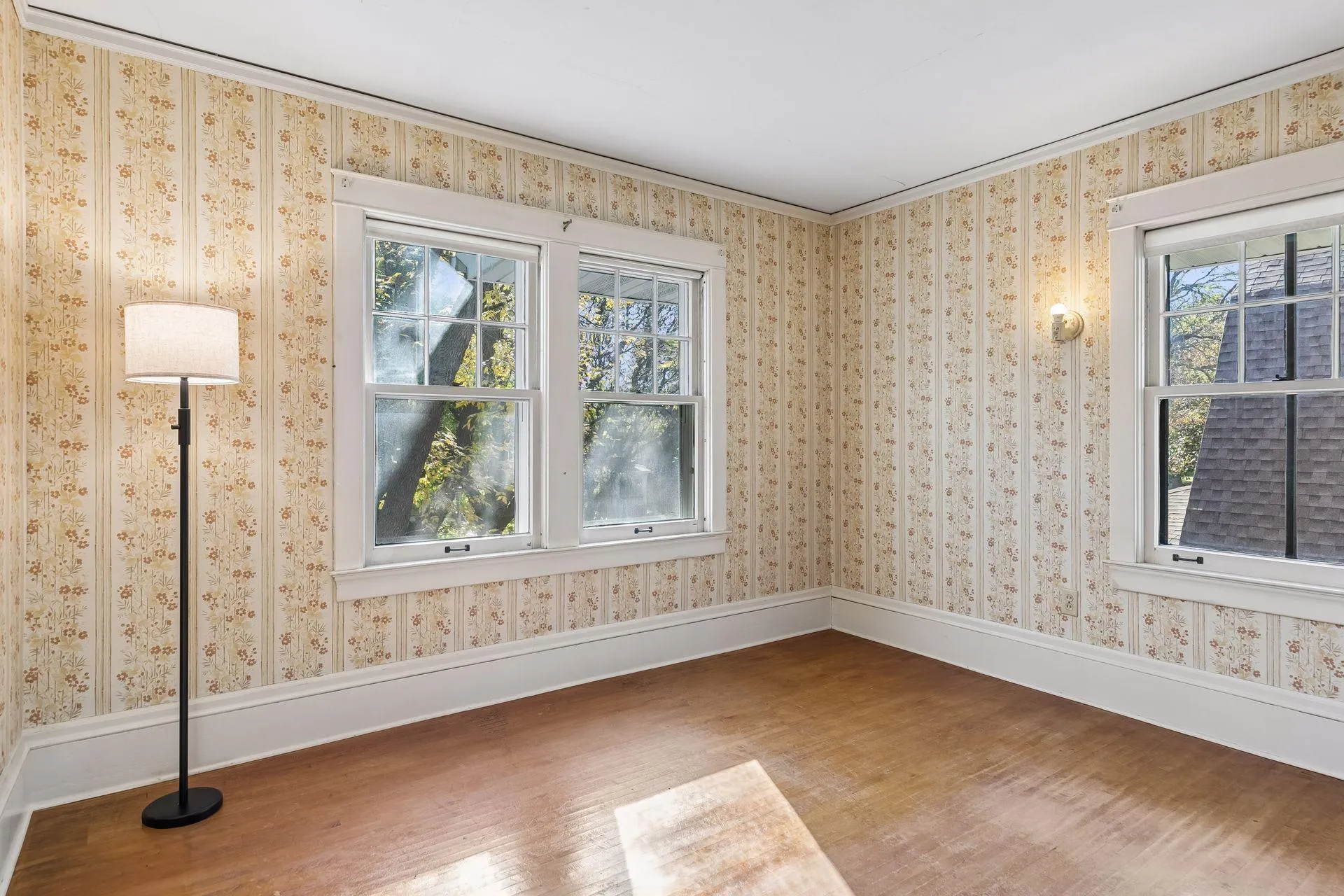 Photo 19 of 2073 Carroll Avenue
