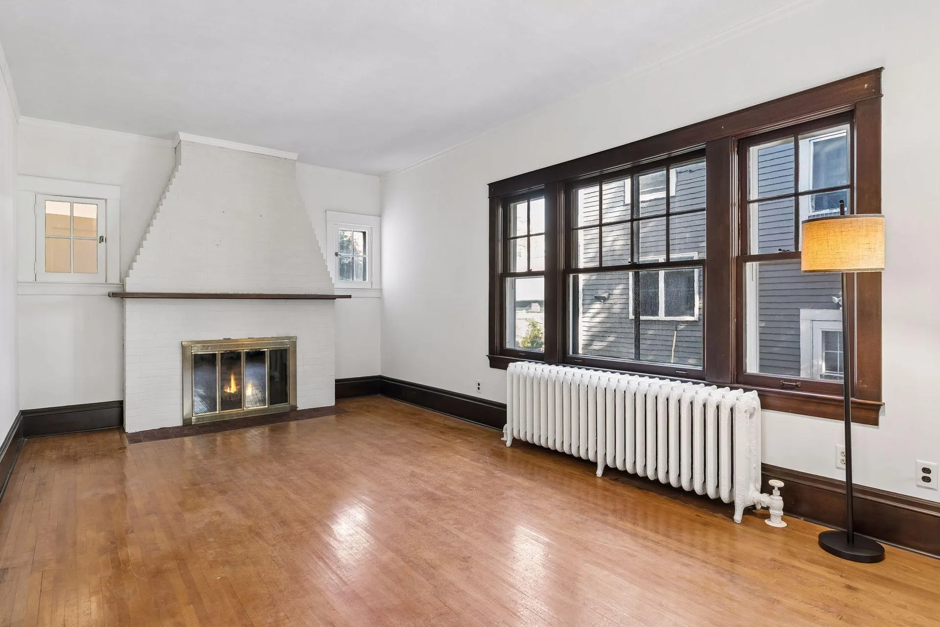Photo 7 of 2073 Carroll Avenue